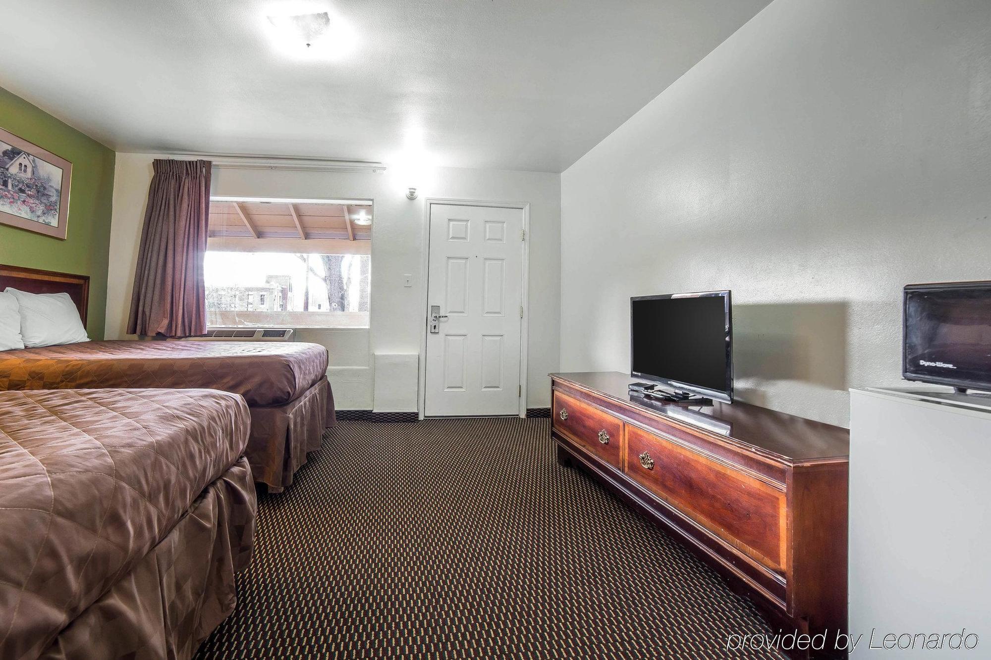 Oyo Hotel Pendleton Or Downtown Luaran gambar